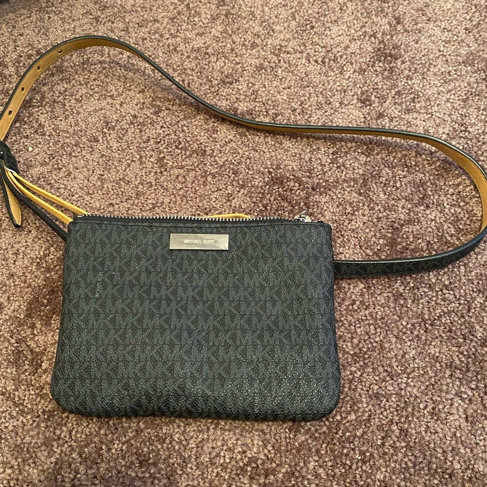 Michael Kors belt purse. Used once, perfect condition